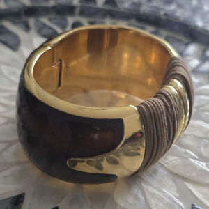 Arlette Luxury 18K Gold Plated Hinged Cuff Bracelet - Italian Leather MSRP$630